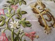 画像8: 1900年代 アンティーク モノグラム『H.S』花の刺繍入り ハンカチ＆ランジェリー用ポシェット