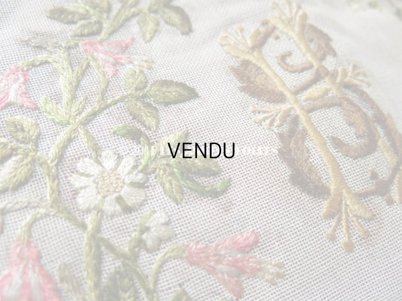 画像8: 1900年代 アンティーク モノグラム『H.S』花の刺繍入り ハンカチ＆ランジェリー用ポシェット