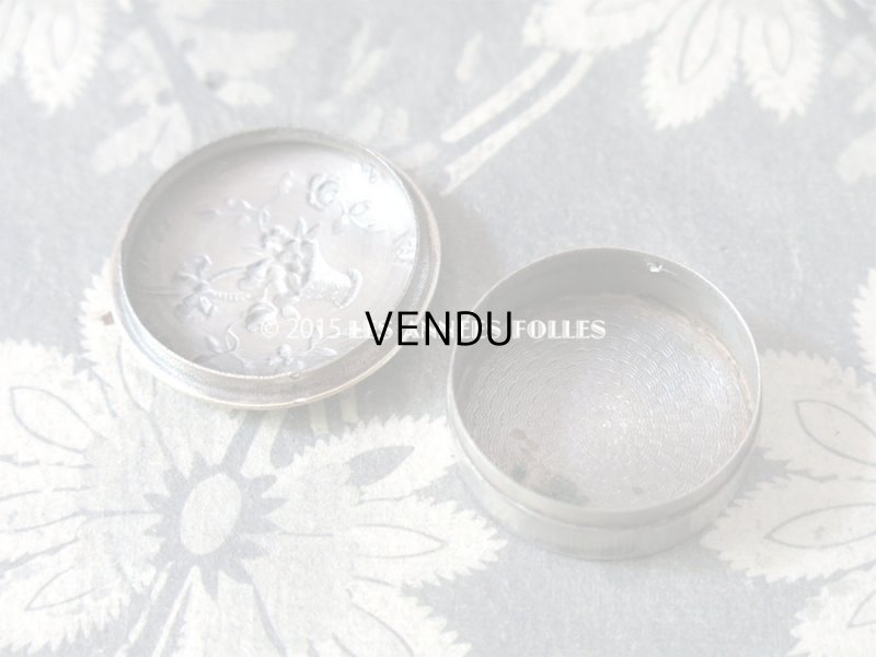 画像4: アンティーク 小さなパウダーケース 薔薇の花かご