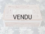 1900年代 アンティーク 『マルキーズ・ ドゥ・セヴィニエ』のお菓子箱 GOUTERS DES PENSIONNAIRES CHOCOLAT DE ROYAT - MARQUISE DE SEVIGNE PARIS -
