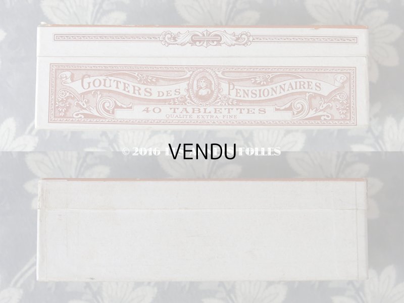画像4: 1900年代 アンティーク 『マルキーズ・ ドゥ・セヴィニエ』のお菓子箱 GOUTERS DES PENSIONNAIRES CHOCOLAT DE ROYAT - MARQUISE DE SEVIGNE PARIS -