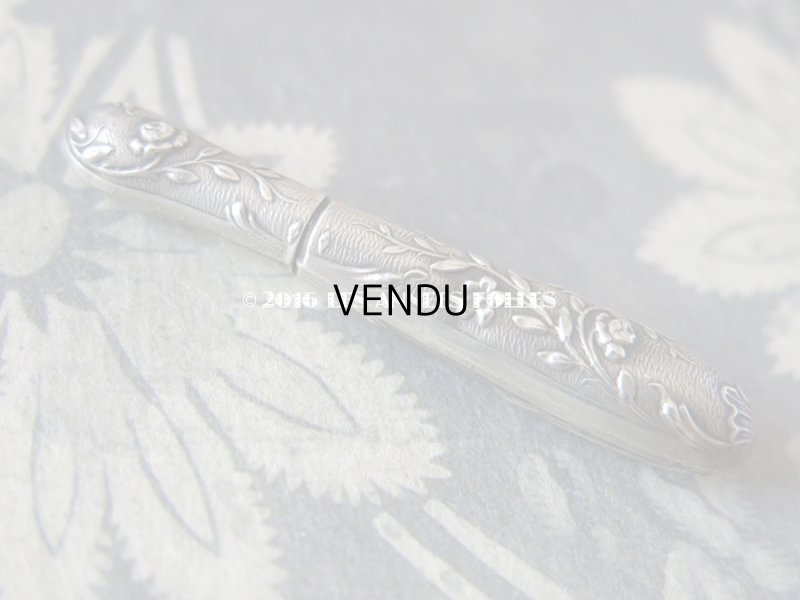 画像3: アンティーク シルバー製 薔薇 ニードルケース  裁縫道具