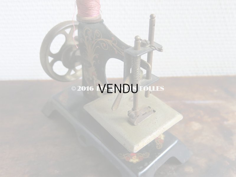 画像8: 1930年代 アンティーク トイミシン 赤ずきんちゃん CASIGE