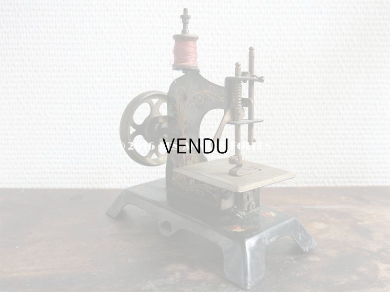 画像7: 1930年代 アンティーク トイミシン 赤ずきんちゃん CASIGE