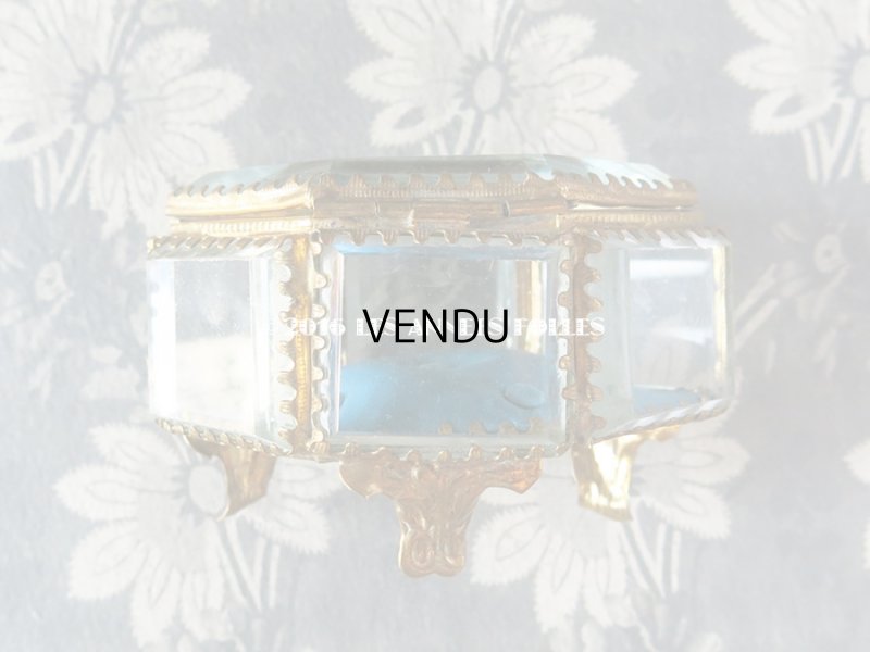 画像9: アンティーク ジュエリーボックス スモーキーブルーのクッション