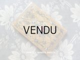 19世紀 アンティーク  ニードルケース 薔薇のブーケ＆勿忘草のリース