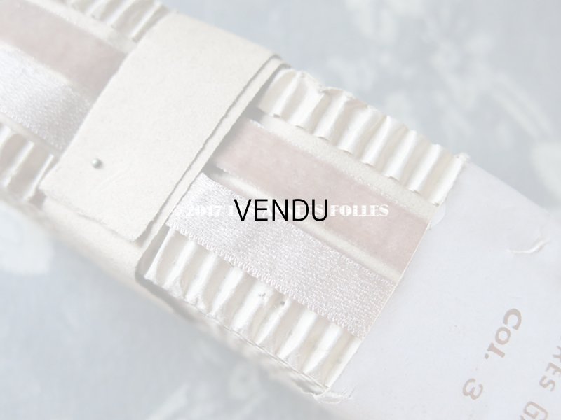 画像4: 19世紀末 未使用 アンティーク シルク製 ベルベット&サテン ダブルフェイスのリボン ピンクベージュ 10m 幅8mm VELOURS SOIE PON 5000 COL 3