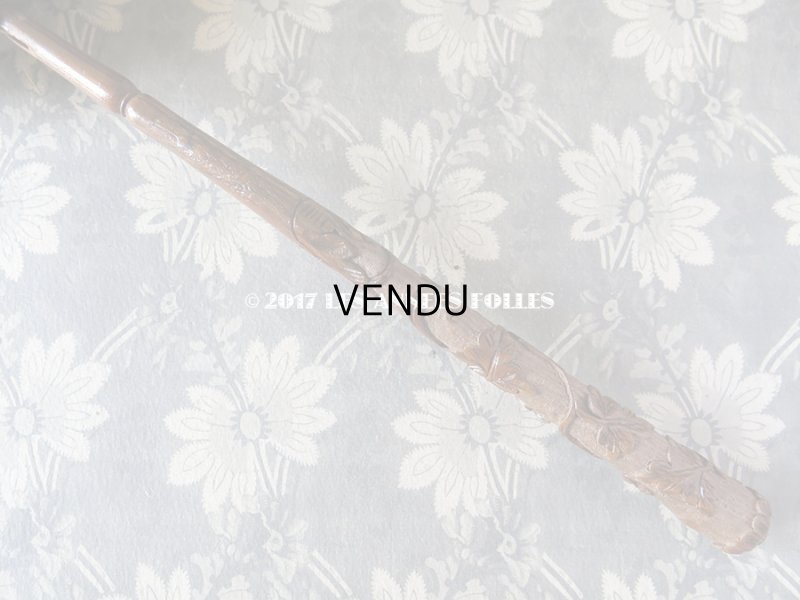 画像4: 19世紀末 アンティーク  シルク製 ブルーグレーの日傘 ポンポン付 リーフ柄 木製の柄