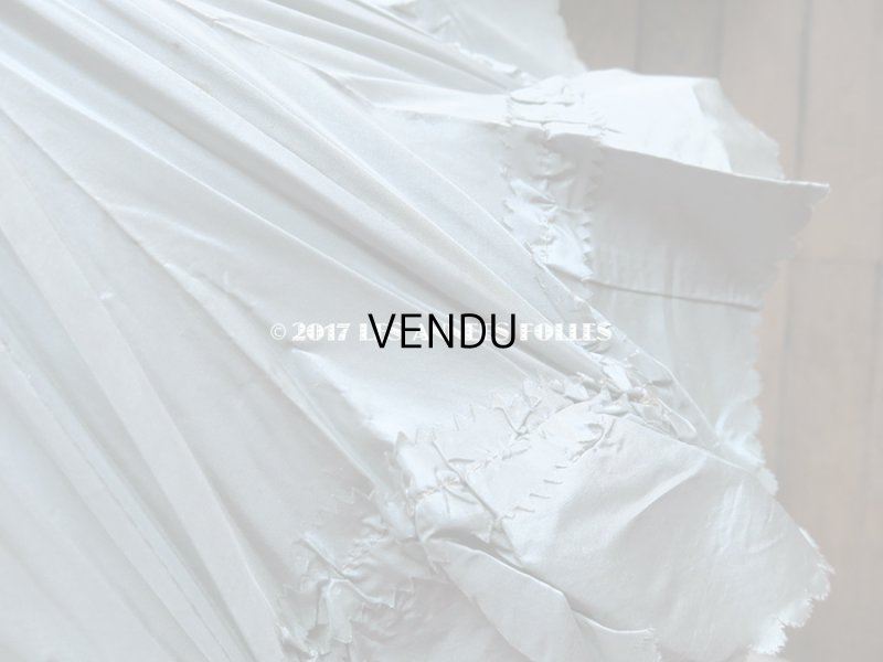 画像9: 19世紀末 アンティーク  シルク製 ブルーグレーの日傘 ポンポン付 リーフ柄 木製の柄