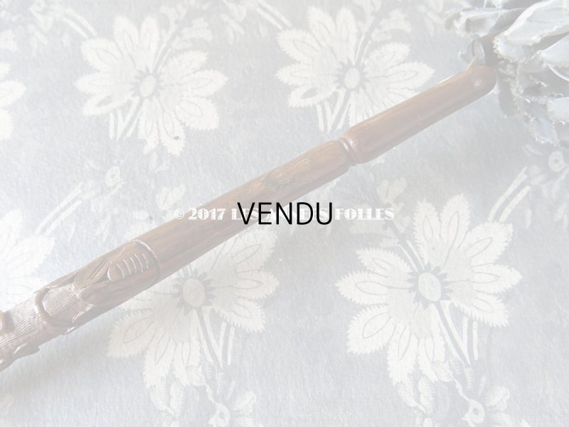 画像6: 19世紀末 アンティーク  シルク製 ブルーグレーの日傘 ポンポン付 リーフ柄 木製の柄