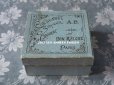 画像2: 1900年代 アンティーク  ボンマルシェ クロシェレース用の糸箱 CORDONNET SOYEUX POUR CROCHET - AU BON MARCHE - (2)