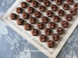 画像1: 19世紀 アンティーク シルク製 くるみボタン 13mm 6ピースのセット チョコレートブラウン (1)