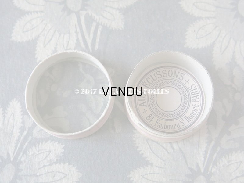 画像4: 1900年代 アンティーク ガラスの蓋の紙箱入り メタル製 極小 スパンコール リーフ型 ゴールド 2×7.5mm