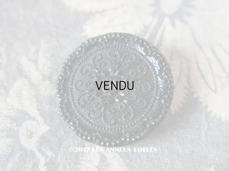 画像1: 1900年代 アンティーク フレンチジェットのボタン 花模様 2.6cm 