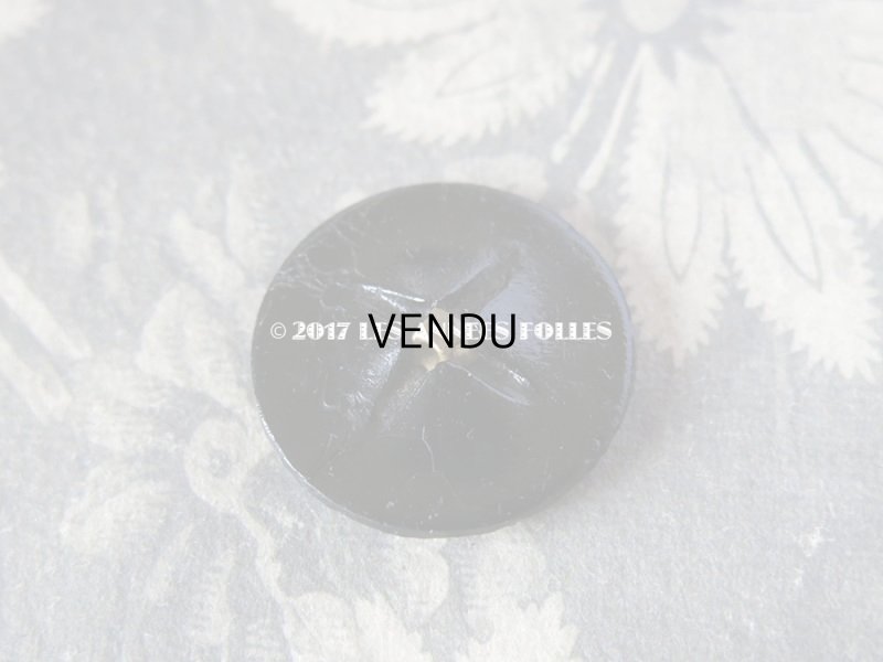 画像3: 1900年代 アンティーク フレンチジェットのボタン 花模様 2.6cm 