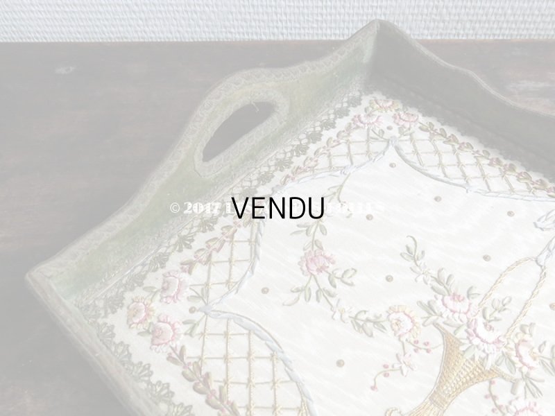 画像4: 19世紀末 アンティーク リボン刺繍 リボンワークのトレイ 花かごとリボンのガーランド