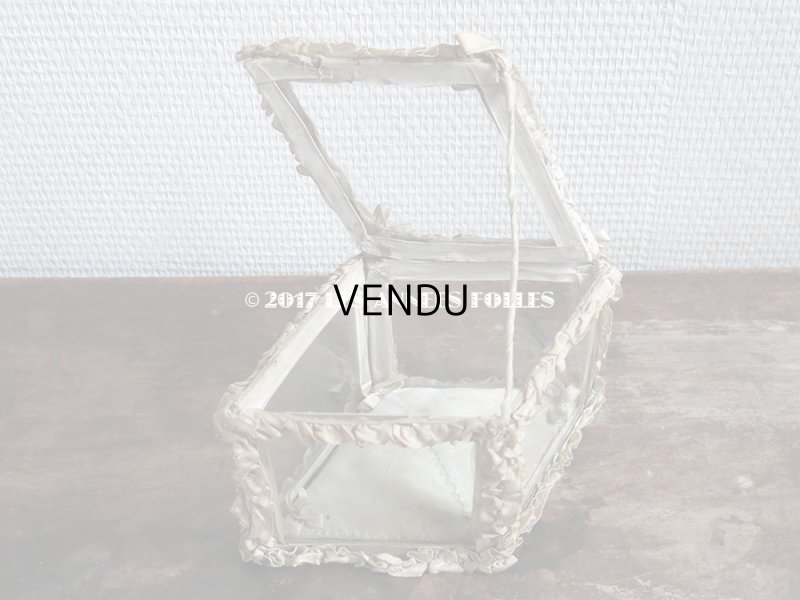 画像4: アンティーク ジュエリーボックス リボンワーク 淡いブルーのクッション