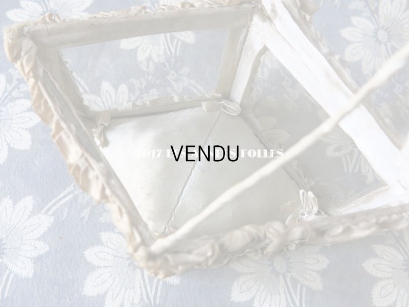 画像7: アンティーク ジュエリーボックス リボンワーク 淡いブルーのクッション