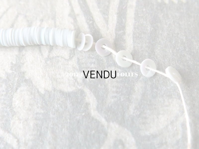 画像4: 1900年代 アンティーク ゼラチン製 極小2.5mm スパンコール ミルキーブルー オーロラ加工