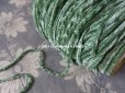 画像2: 1920年代 アンティーク  刺繍用 シルクベルベットの紐  シルク製シェニール グリーン 20m シュニーユ糸 (2)
