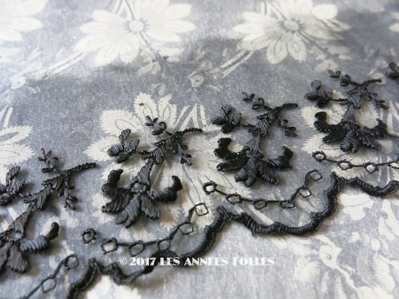 画像1: 19世紀 アンティーク シルク製オーガンジーのレース 花模様 黒