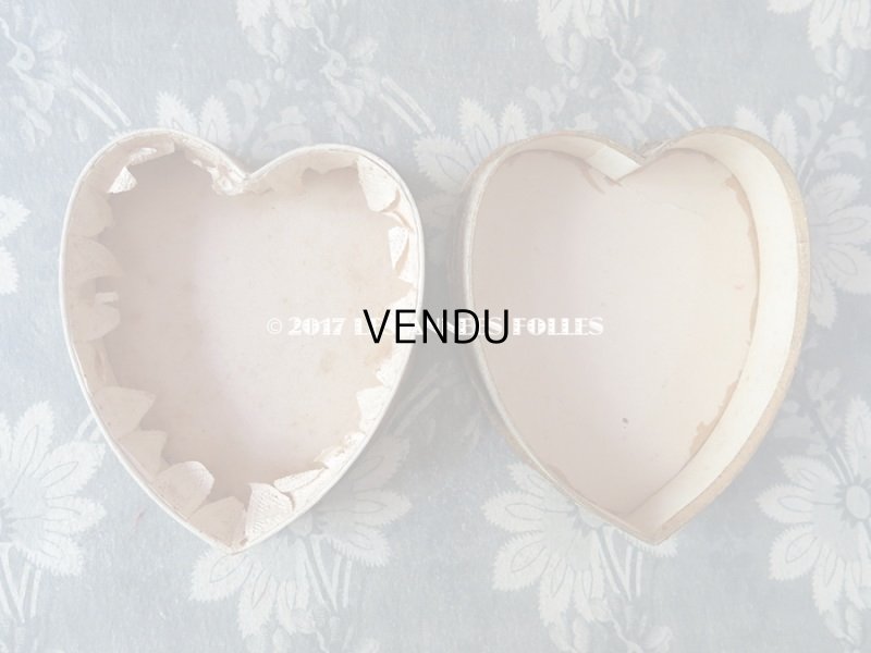 画像5: 1900年代 アンティーク ドラジェのお菓子箱 ハート型 花かごを持つ少女 レースペーパー付