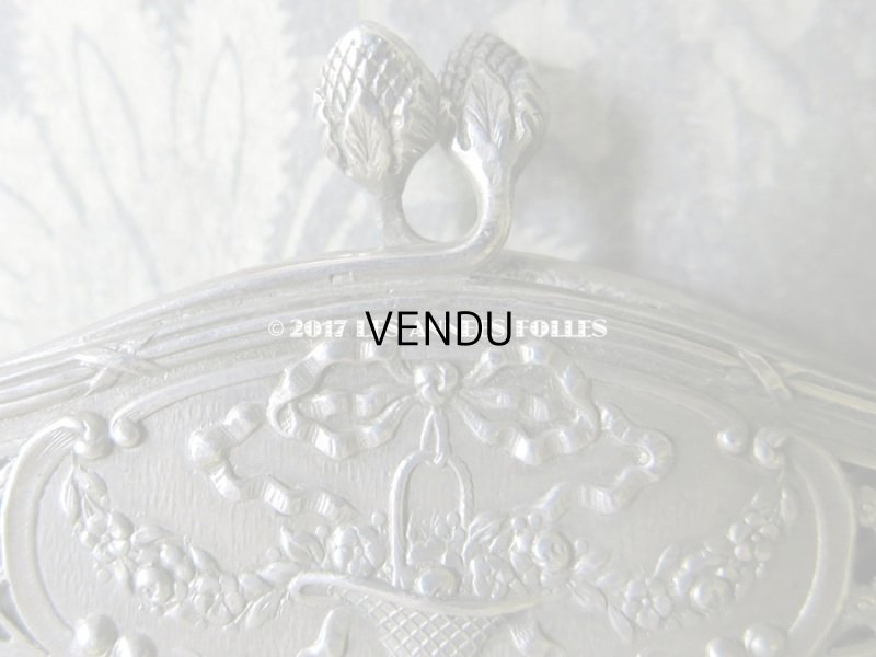 画像4: 1900年代 アンティーク シルバー製 メタルメッシュのバッグ 花かご&薔薇とリボンのガーランド  コインケース付