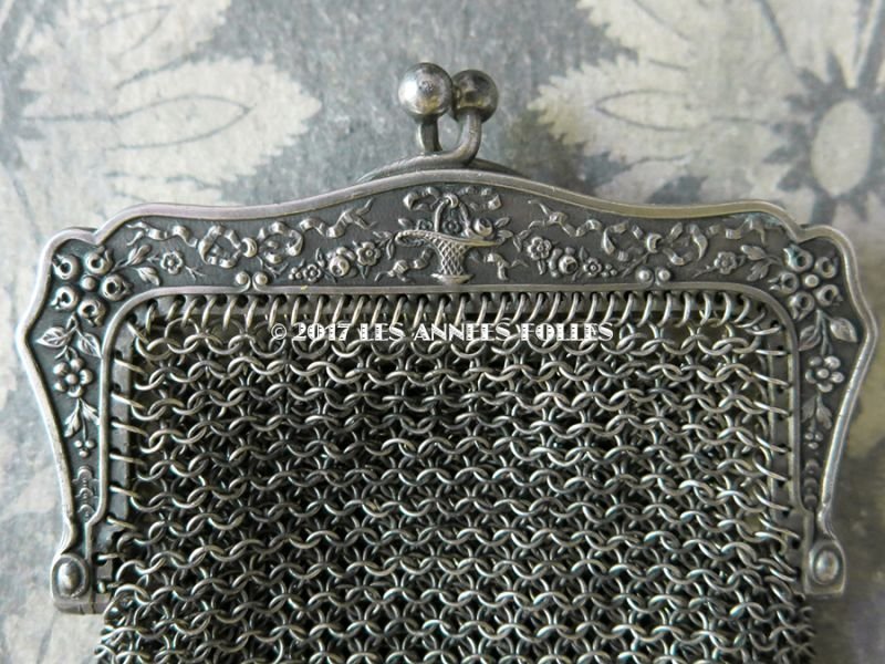 画像8: 1900年代 アンティーク シルバー製 メタルメッシュ コインケース 内ポケット付 花かご&薔薇とリボンのガーランド