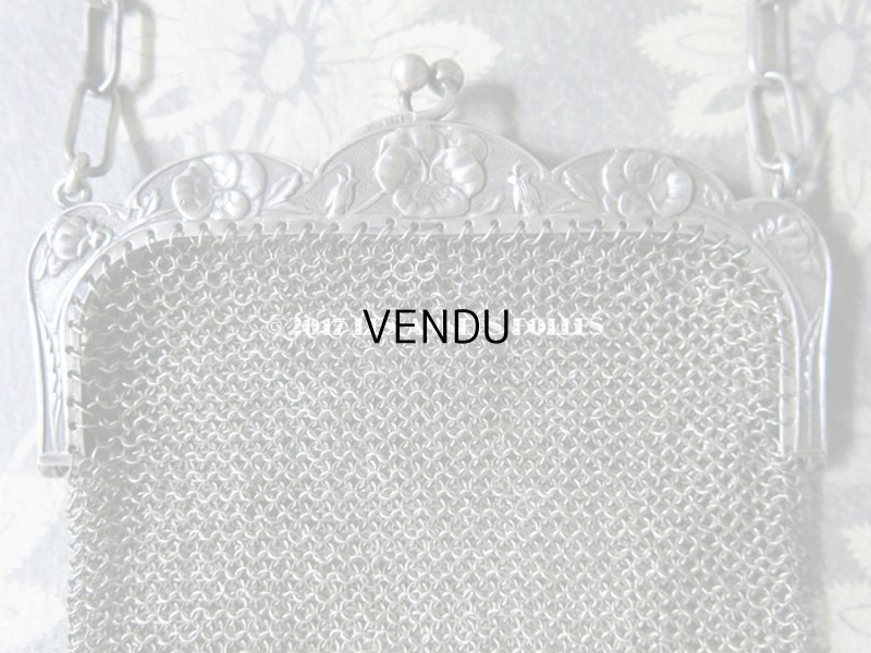 画像8: 1900年代 アンティーク シルバー製 パンジー柄 メタルメッシュの小さなバッグ