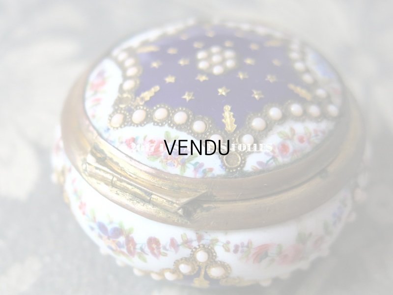 画像7: 19世紀 アンティーク  パールの飾り付 ピルケース 青紫のエナメル&花のガーランド