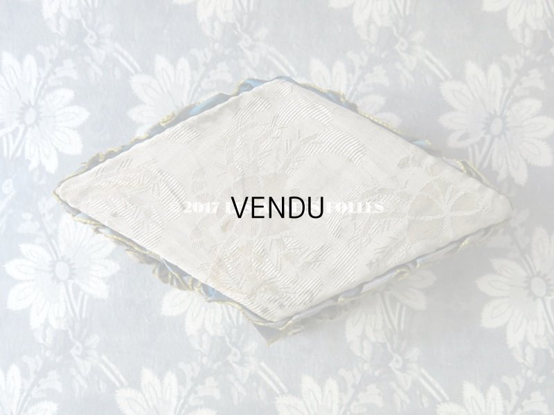 画像4: アンティーク ジュエリーボックス リボンワーク ライトグレーのクッション