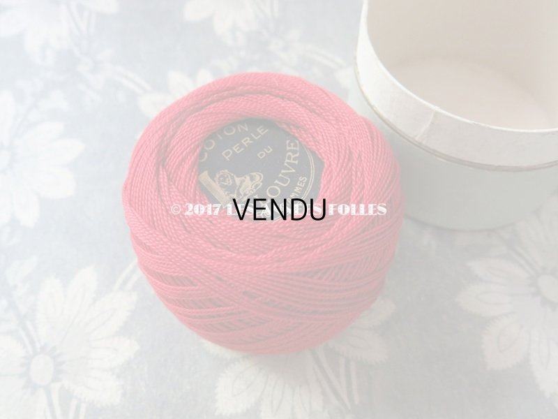 画像8: アンティーク ルーブル百貨店 硝子の蓋の糸箱 スレッドケース 淡いオリーブグリーン - GRANDS MAGASINS DU LOUVRE -