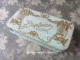 画像1: 1920年代 アンティーク ドラジェのお菓子箱 バテム BAPTEME 薔薇の花かごとリボンのガーランド (1)