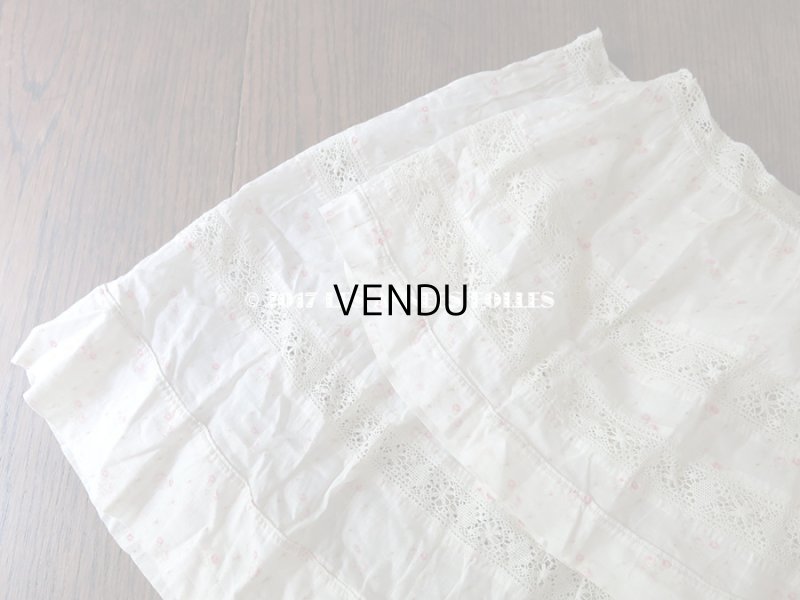 画像9: 1900年代 アンティーク  ドレスの裾 ピンク色の小さな薔薇模様