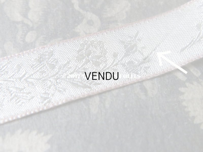 画像7: 1900年代 アンティーク シルク製 リボン  パールグリーンの花模様 ピンクの縁取り  4.25m