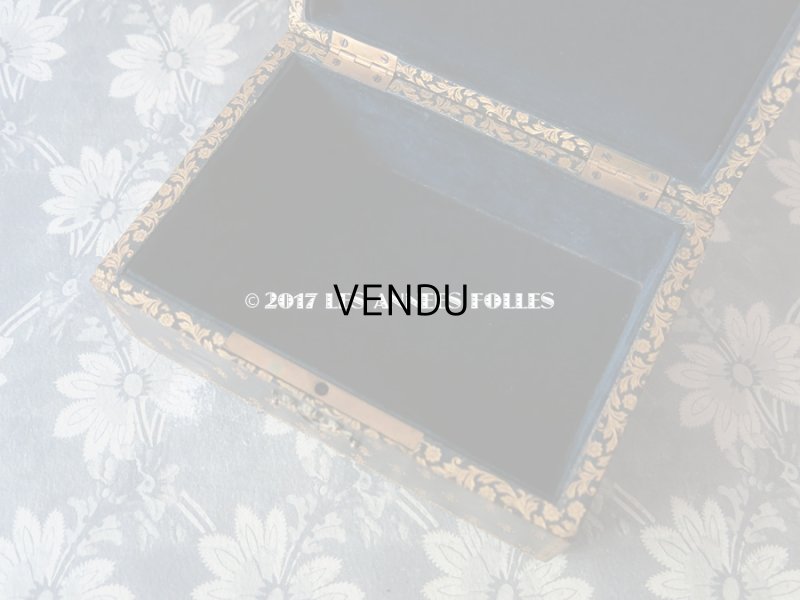 画像11: 19世紀 アンティーク 本革 天使＆百合の紋章 ジュエリーボックス  