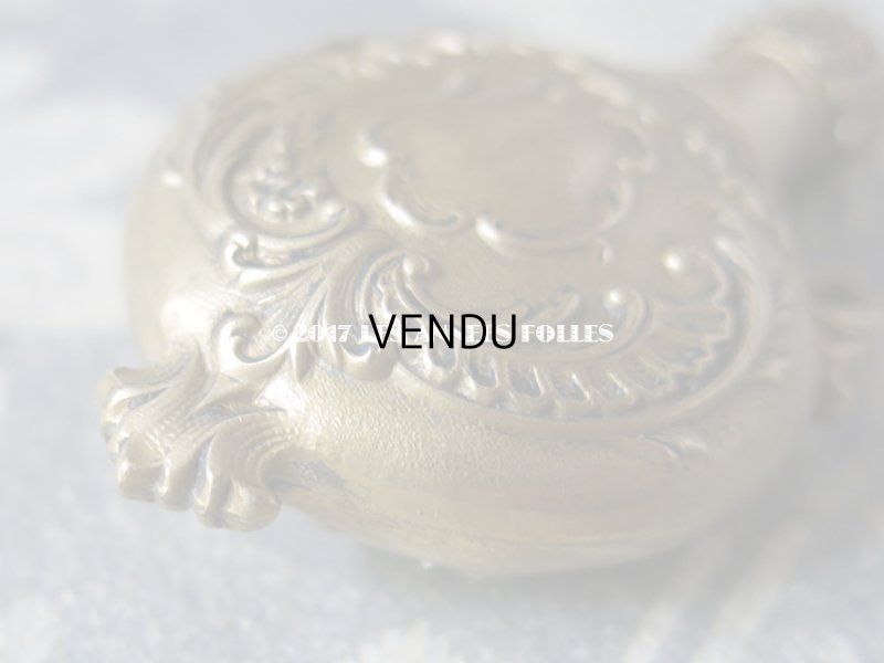 画像5: 19世紀末 アンティーク  携帯用 気付け薬の小瓶  ロカイユ装飾