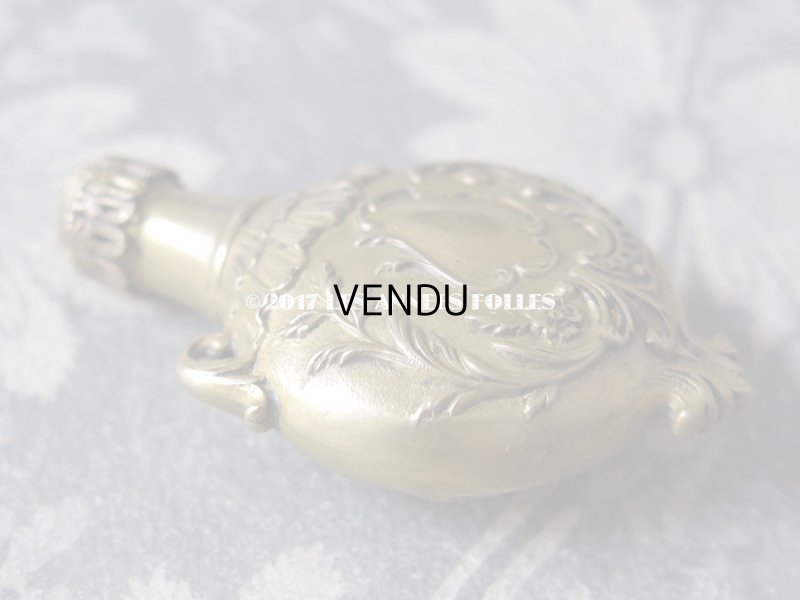 画像3: 19世紀末 アンティーク  携帯用 気付け薬の小瓶  ロカイユ装飾