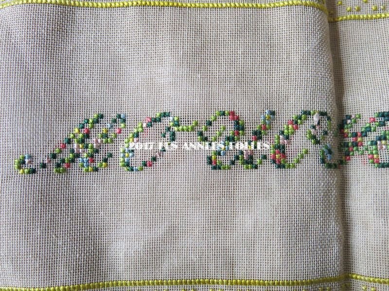 画像8: ＊蚤の市＊アンティーク 大きなハンキーケース クロスステッチ シルク製 ハンカチ用ポシェット MOUCHOIRS