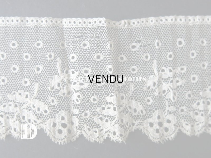 画像13: 1900年代 アンティーク 花とリーフ＆ドット柄のレース アイボリー