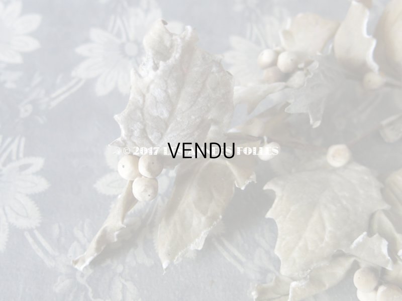 画像4: 19世紀末 アンティーク  柊のコサージュ アイボリー色の実 - AU BON MARCHE -