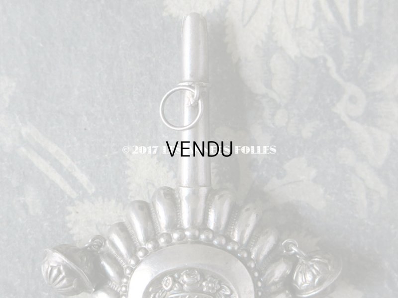 画像4: 19世紀 ナポレオン3世 アンティーク ラトル 薔薇の花かご ガラガラ 笛付き シルバー＆ボーン製