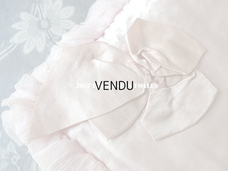 画像4: 1900年代 アンティーク シルク製 ハンキーケース  パウダーピンク色 モノグラムのメダイヨン ハンカチ用ポシェット MOUCHOIRS