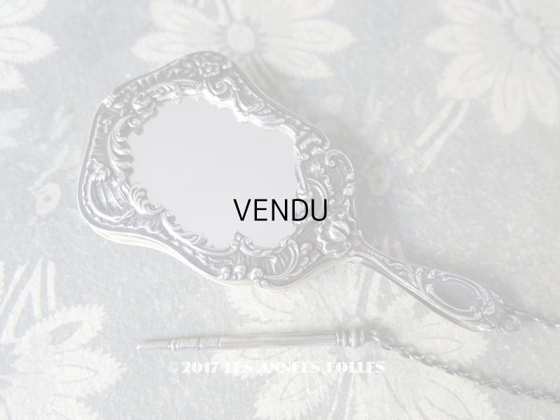 画像4: 1850年頃 アンティーク シルバー製 舞踏会の手帳 ミラー&ペンシル付 ファン型 CARNET DE BAL カルネ・ド・バル