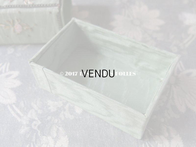 画像8: 19世紀 アンティーク 薔薇の花かごのリボン刺繍入り　小さな引き出し箱