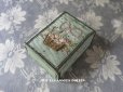 画像1: 19世紀 アンティーク 薔薇の花かごのリボン刺繍入り　小さな引き出し箱 (1)