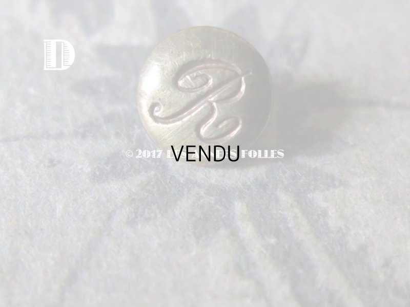 画像6: アンティーク ドール用 極小 モノグラム イニシャル ボタン 7〜8mm