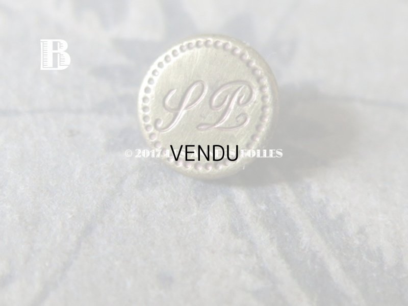 画像4: アンティーク ドール用 極小 モノグラム イニシャル ボタン 7〜8mm