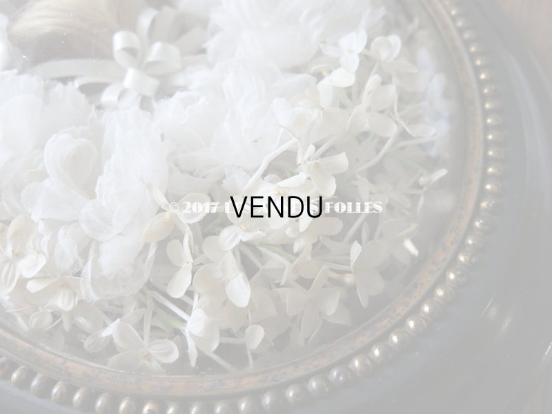 画像5: 19世紀 アンティーク ルリケール　聖遺物のガラスフレーム  白い布花 