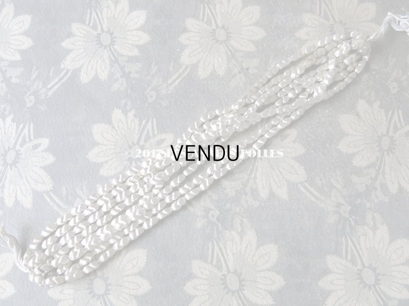 画像5: 1920年代 アンティーク 吹きガラス製 ビーズ  ライン入り ピーナッツ型 シルバー スフレビーズ 10×4mm 約200〜300ピース